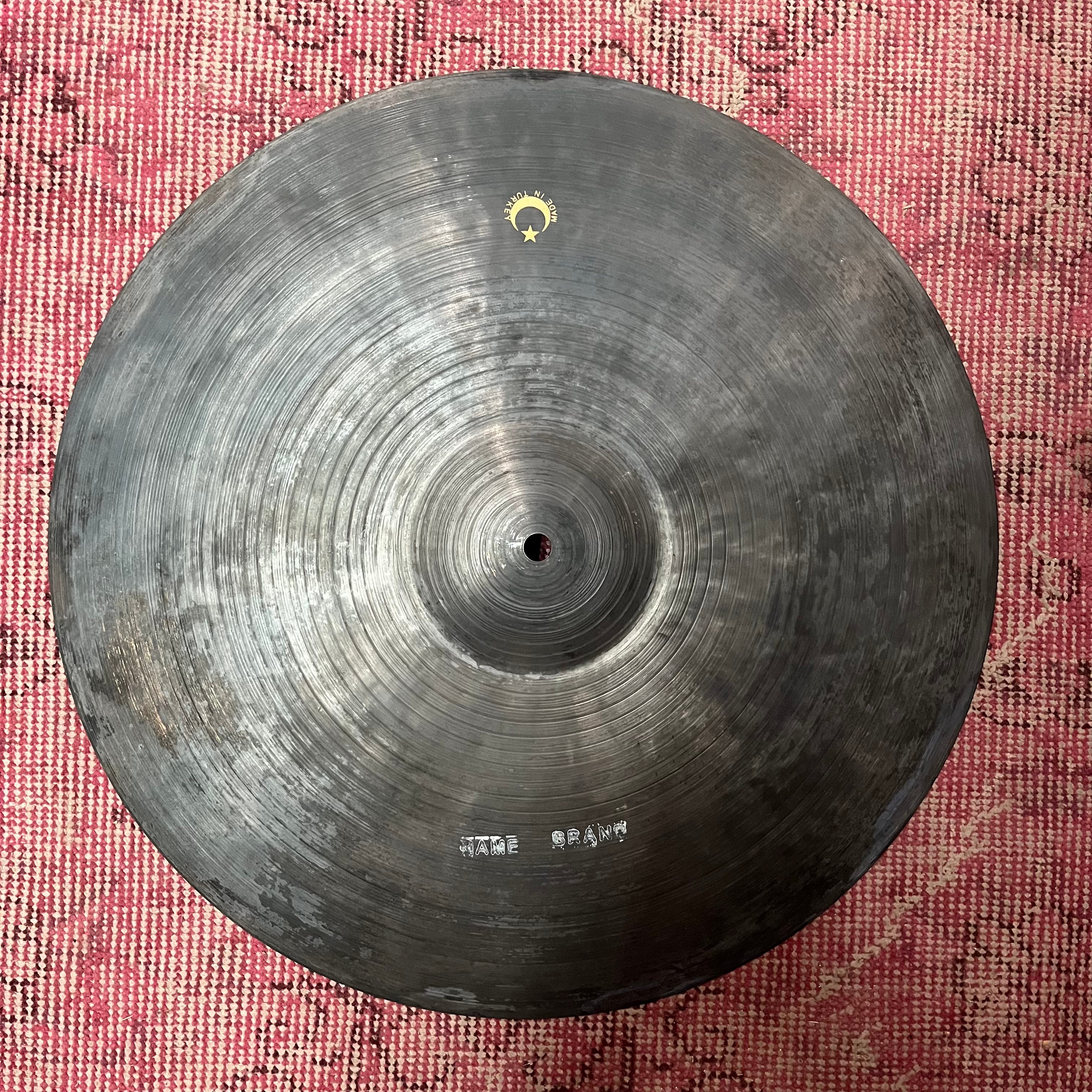 18" Vinyl Series Crash